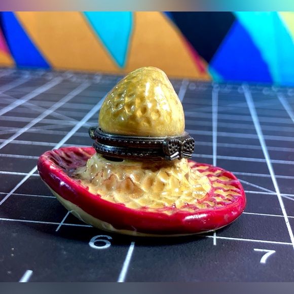 Vintage Sombrero With Lemon Wedge Limoges Style Hinged Trinket Box - Picture 10 of 12
